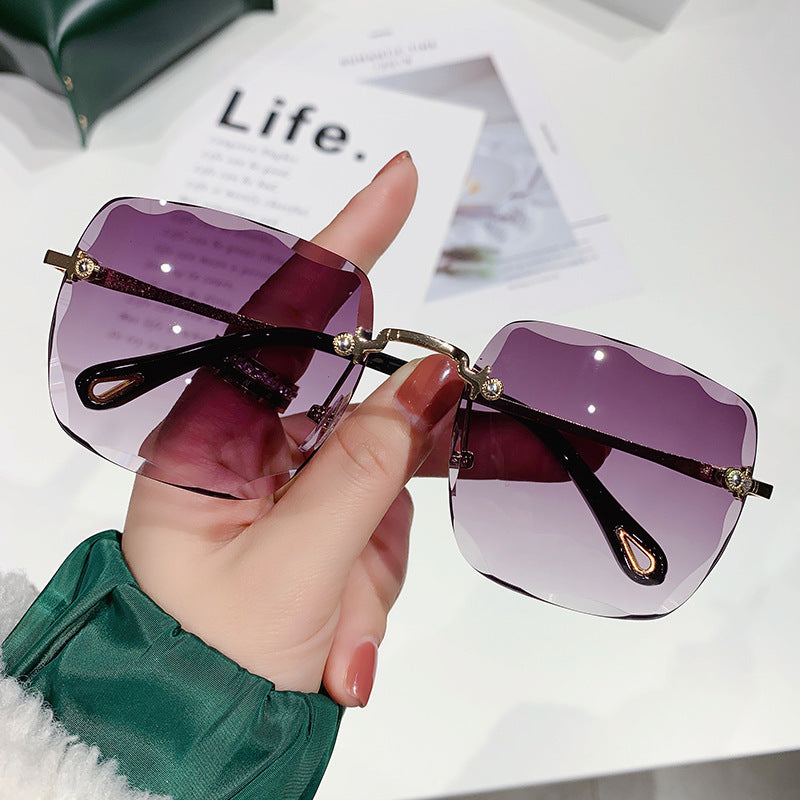 Elegant Fete Frameless Trimming Square Sunglasses For Women